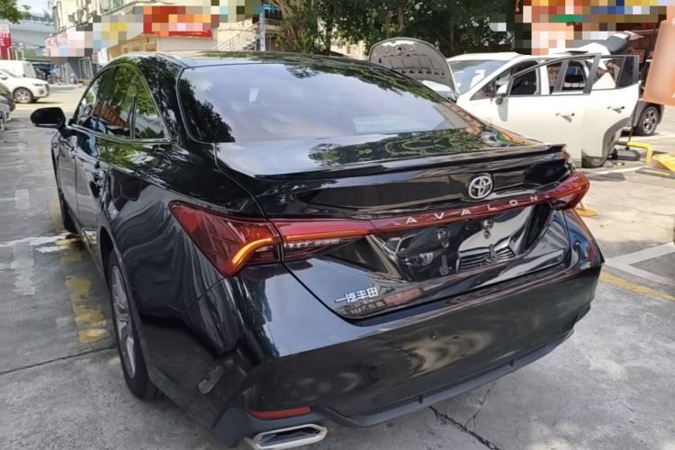 Toyota Avalon 2021 — 4