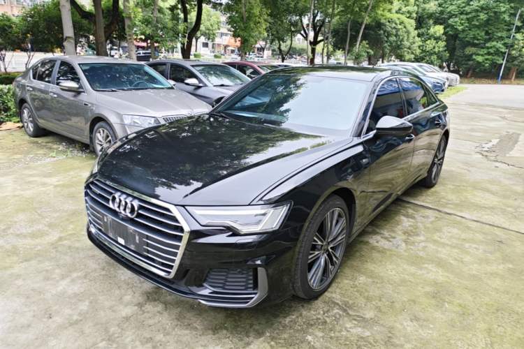 Audi a6l 2022 — фото 1