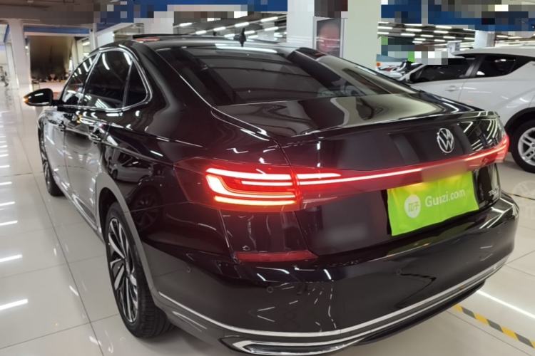 Volkswagen Passat 2022 — 4