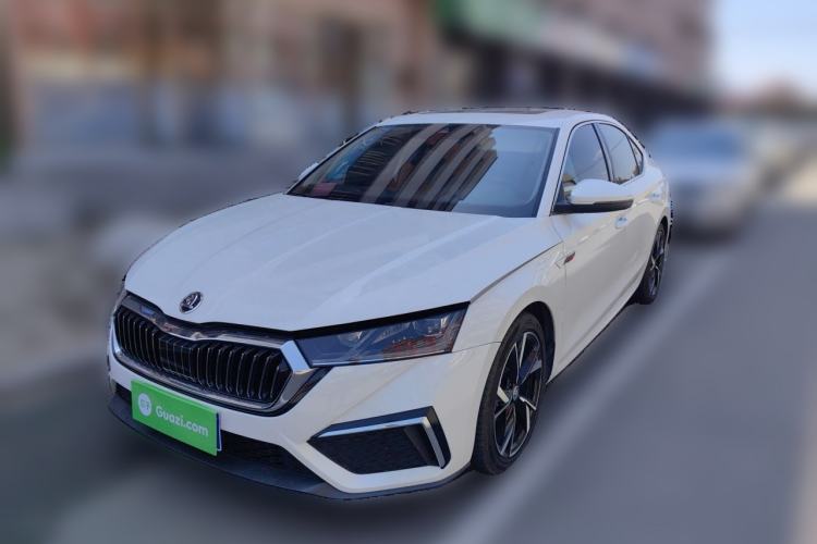 Skoda octavia 2021 — фото 1