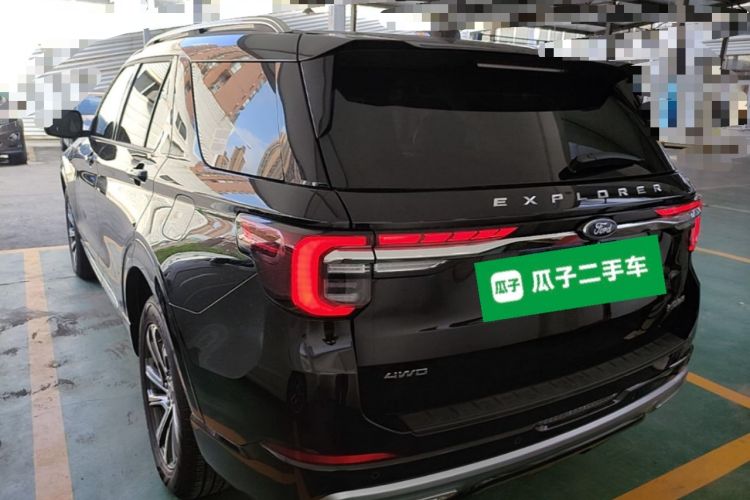 Ford Explorer 2025 — 4