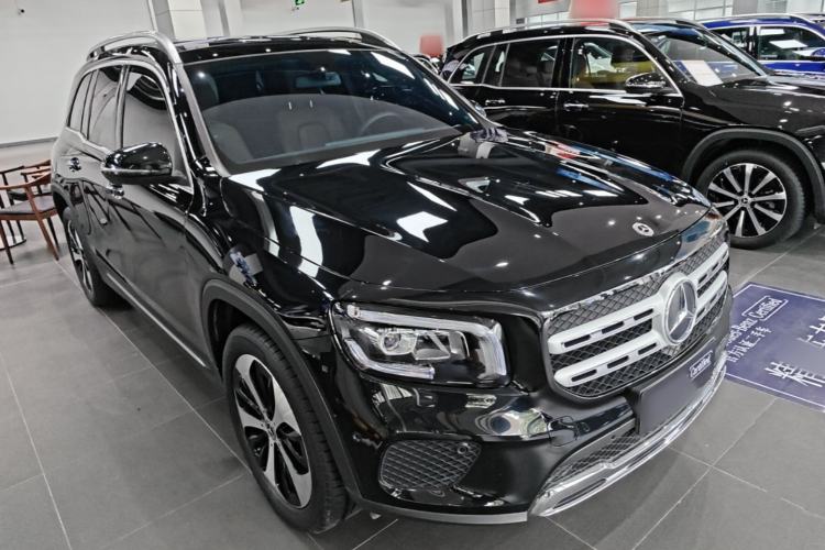 Mercedes-Benz GLB 220 2023 — 3