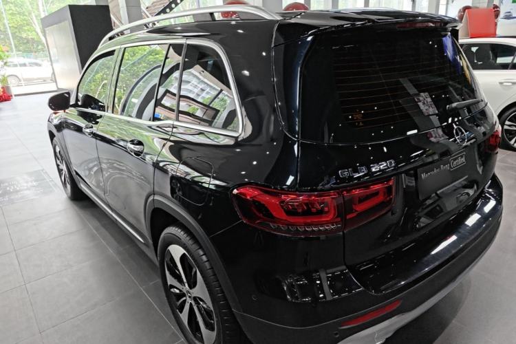 Mercedes-Benz GLB 220 2023 — 4