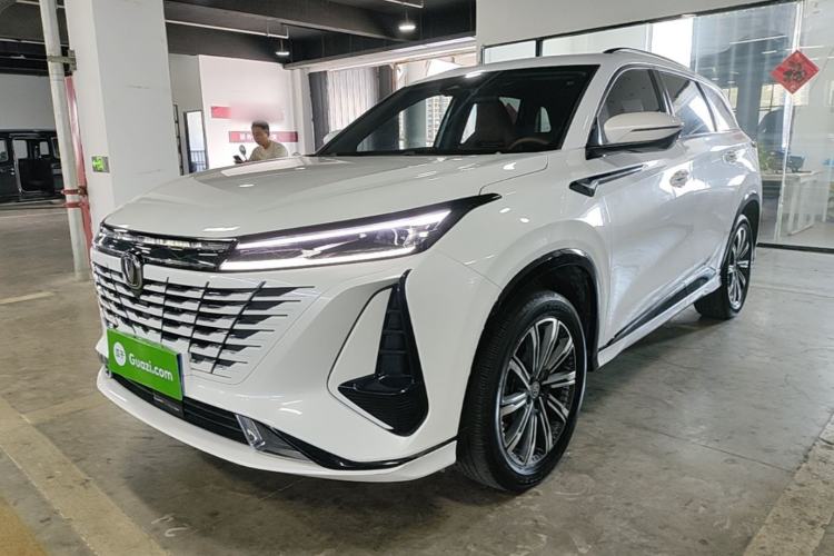 ChangAn CS75 Plus 2023 — фото 1