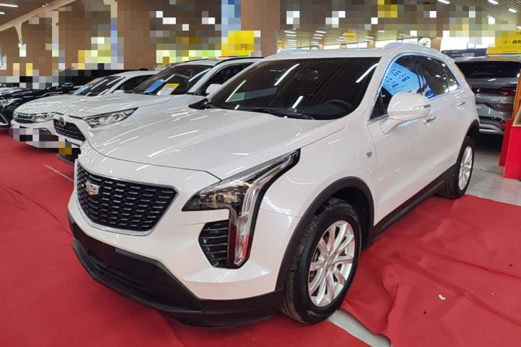 Cadillac XT4 2021 — фото 1