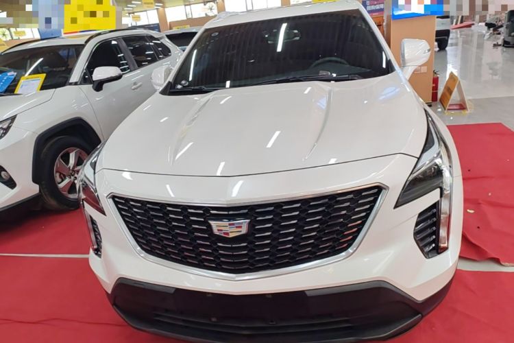 Cadillac XT4 2021 — фото 2