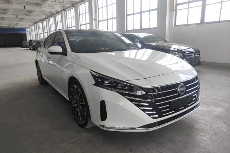 Nissan Teana 2022 — 3