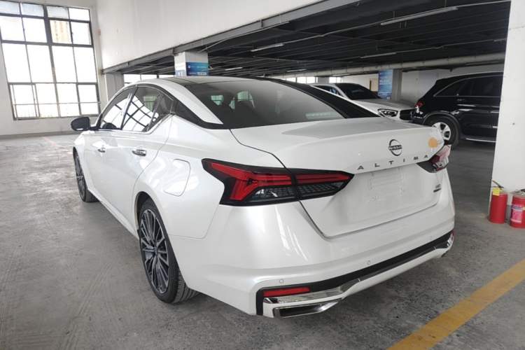 Nissan Teana 2022 — 4