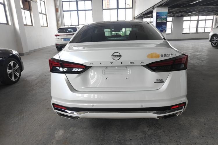 Nissan Teana 2022 — 5