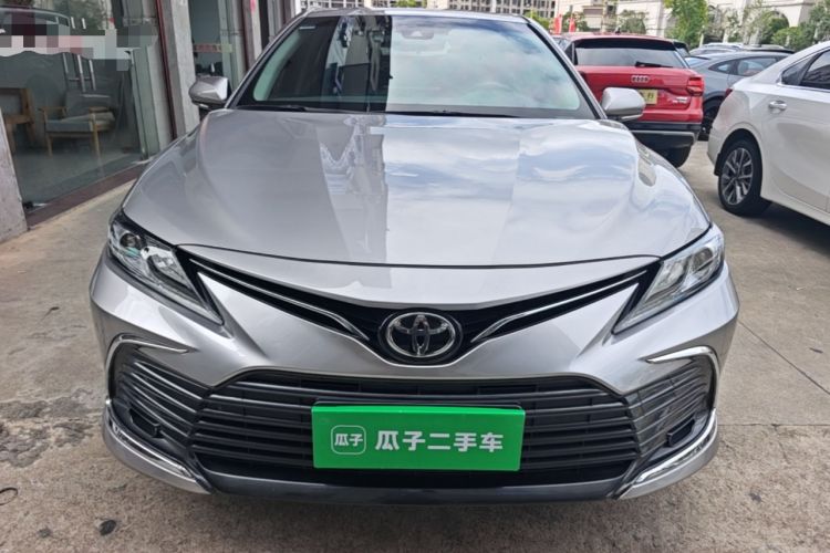 Toyota Camry 2021 — фото 2