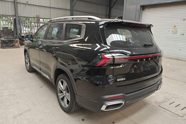 Geely Haoyue L 2024 — 4