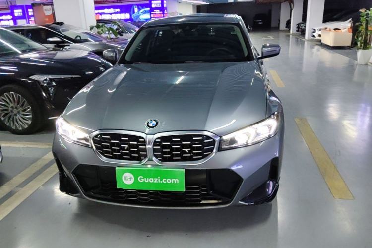 BMW 325i 2023 — 2