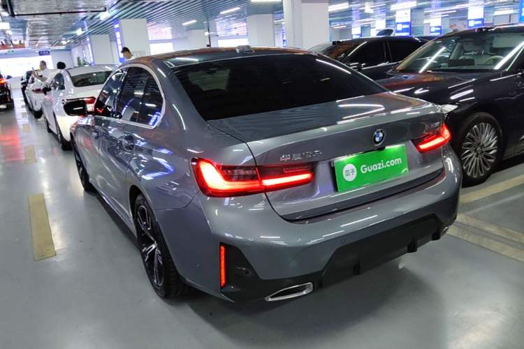 BMW 325i 2023 — 4