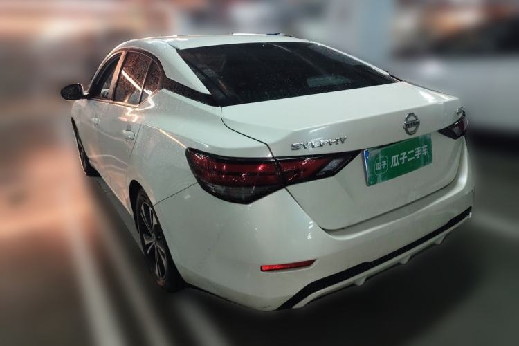 Nissan Sentra 2021 — 4