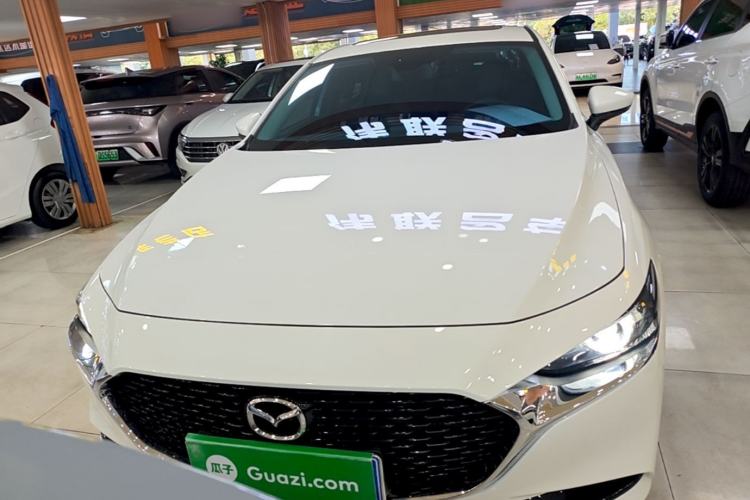 Mazda Mazda 3 2025 — 2