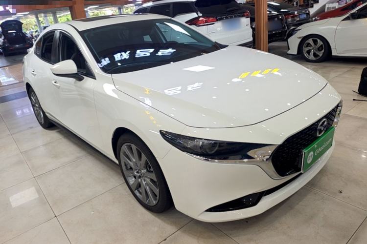 Mazda Mazda 3 2025 — 3