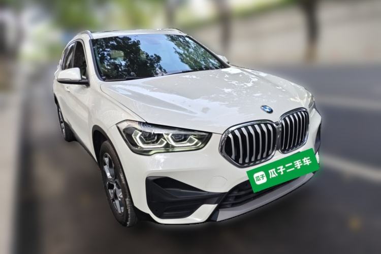 BMW X1 2022 — фото 3
