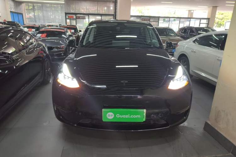 Tesla Model Y 2022 — 2