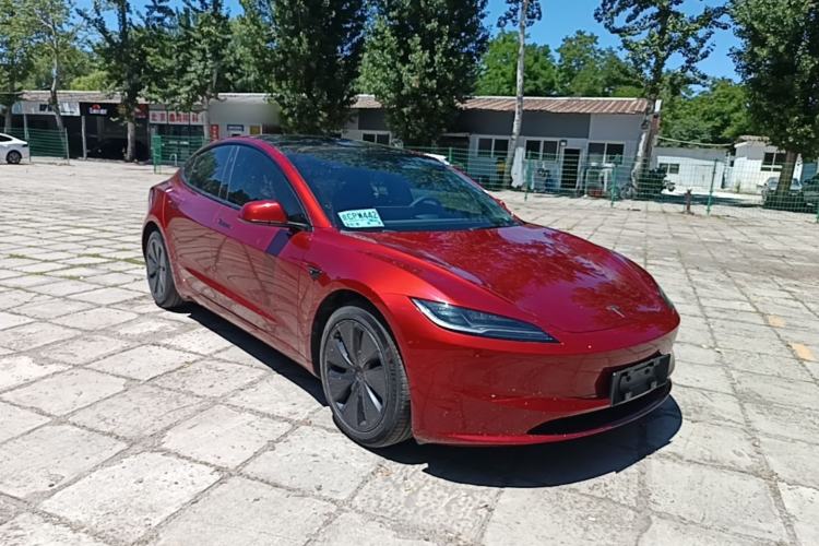 Tesla Model 3 2023 — 3