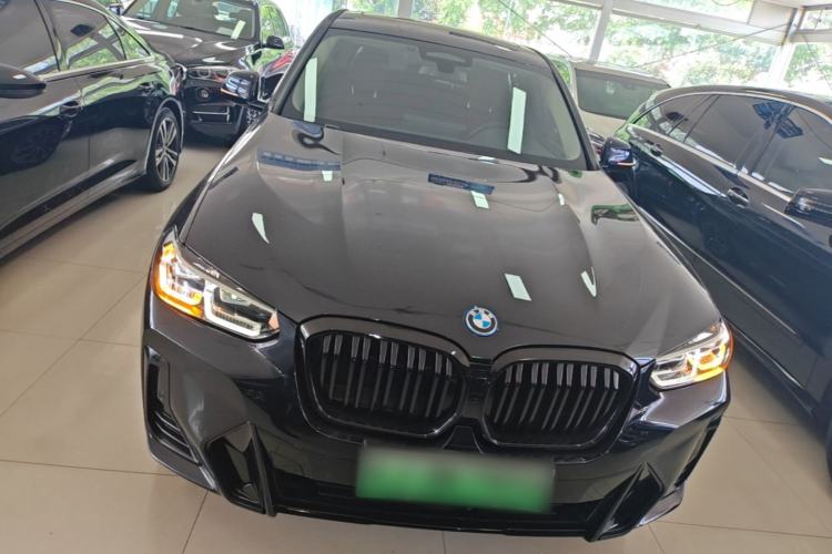 BMW iX3 2024 — 2