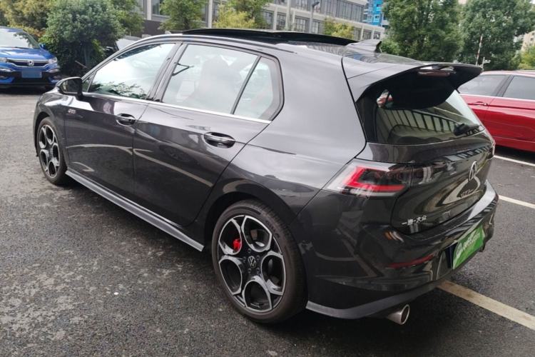 Volkswagen Golf GTI 2026 — 4