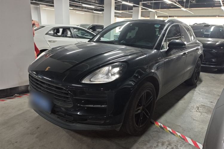 Porsche Macan 2020 — фото 1