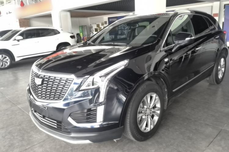 Cadillac XT5 2021 — фото 1
