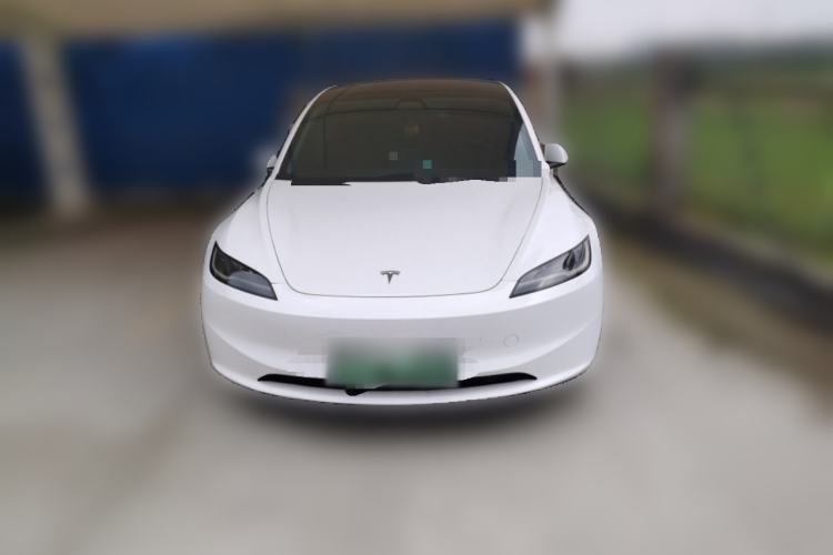 Tesla Model 3 2023 — 2