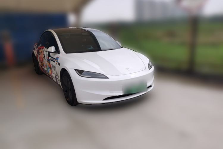 Tesla Model 3 2023 — 3