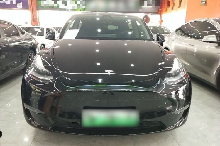 Tesla Model Y 2021 — 2