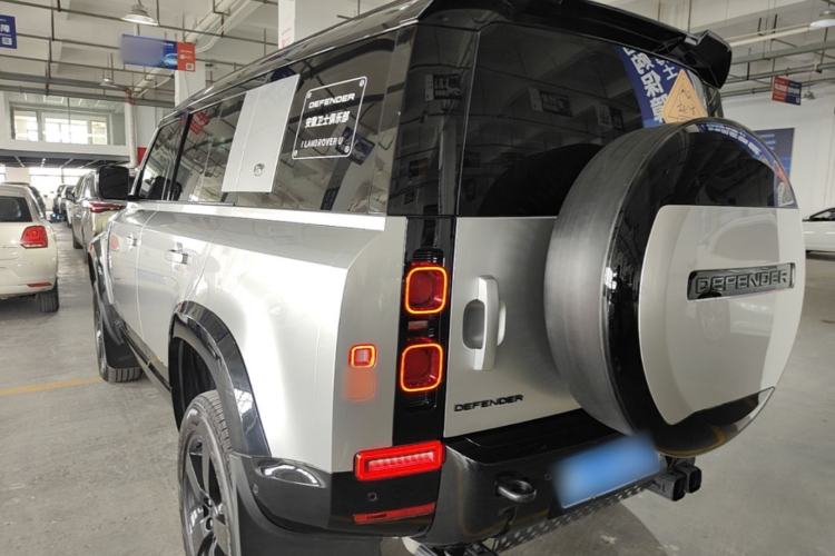 Land Rover Defender 2024 — 4