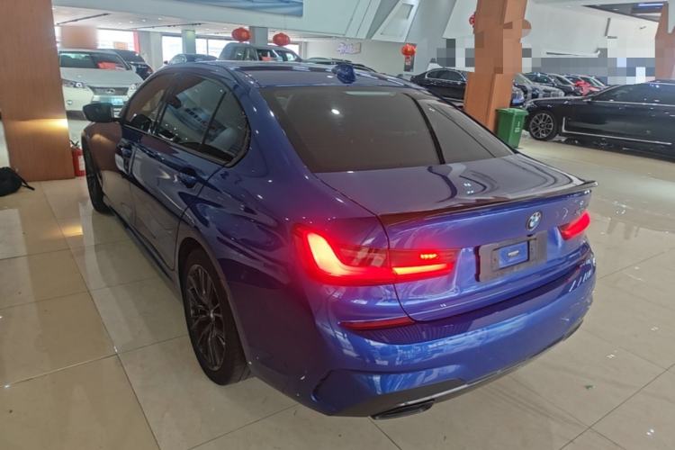 BMW 325Li 2021 — 4