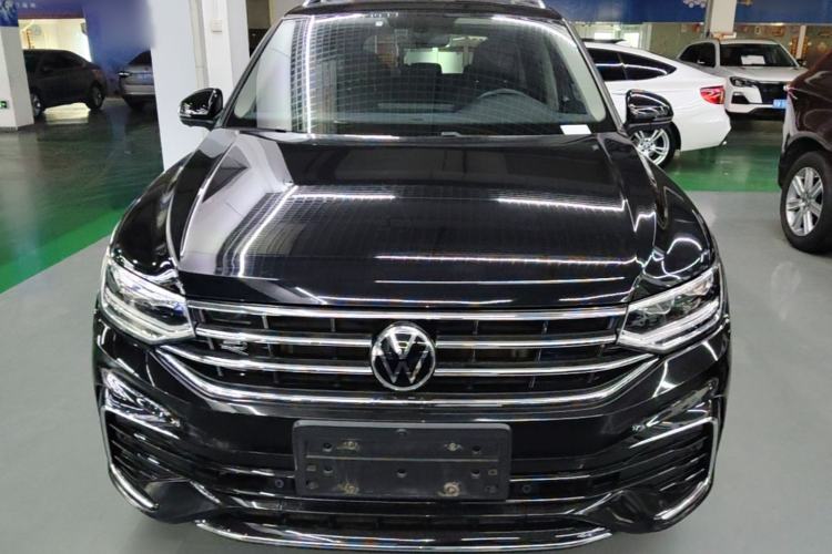 Volkswagen Tiguan L 2022 — 2