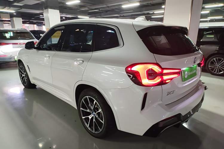 BMW iX3 2022 — 4