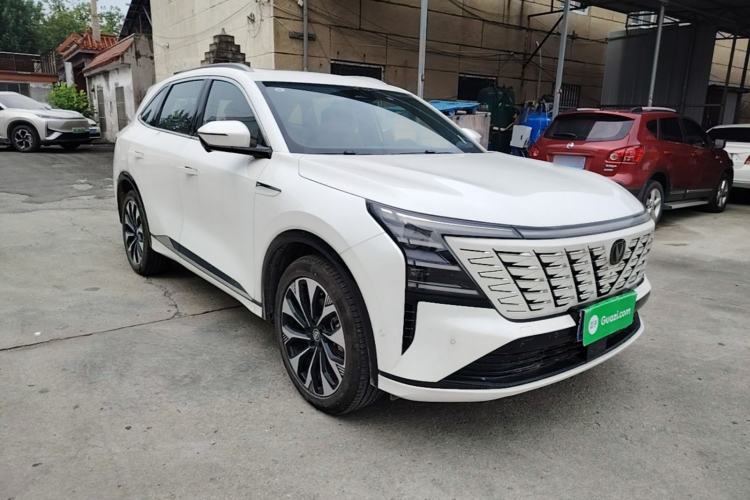 ChangAn CS75 PLUS 2025 — фото 3