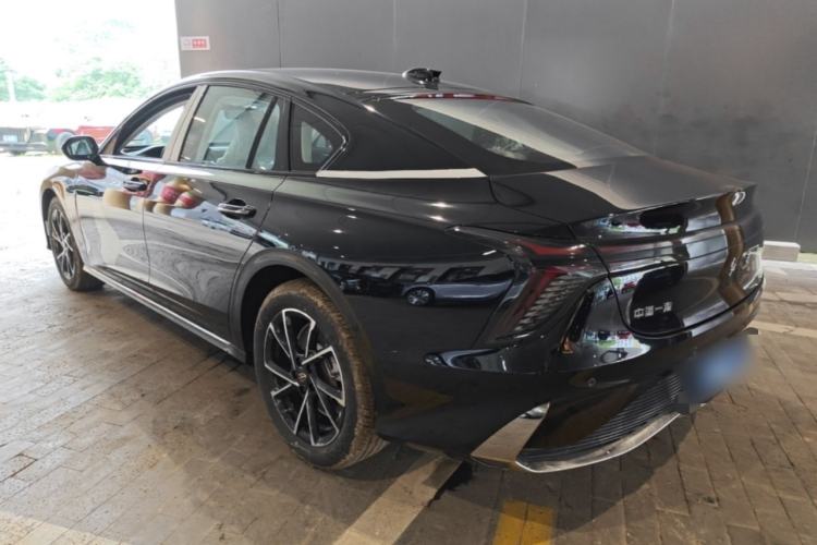 Hongqi H6 2024 — 4