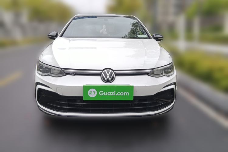 Volkswagen Golf 2023 — 2