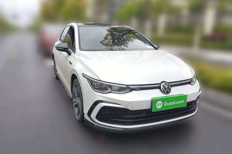 Volkswagen Golf 2023 — 3