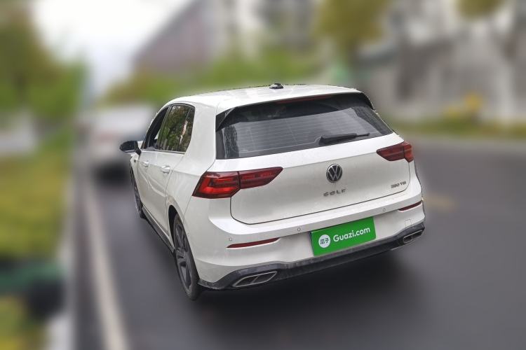 Volkswagen Golf 2023 — 4