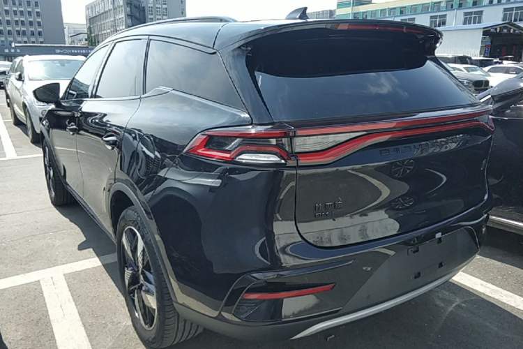 BYD Tang 2023 — 4