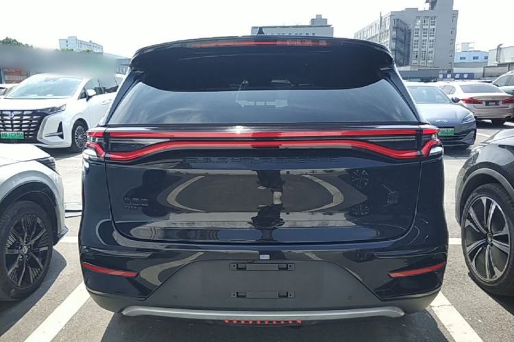BYD Tang 2023 — 5