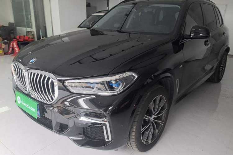 BMW X5 2022 — фото 1
