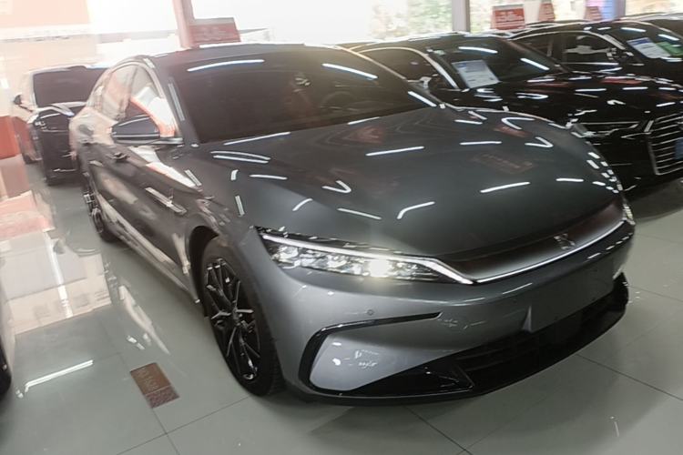 BYD Han 2025 — 3