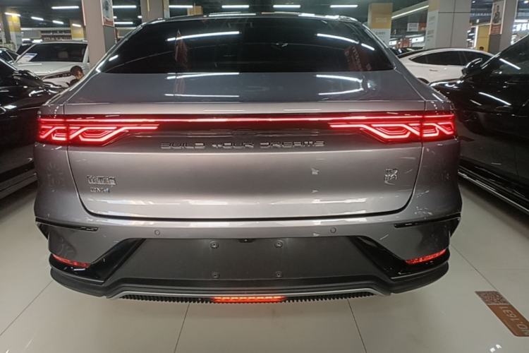 BYD Han 2025 — 5