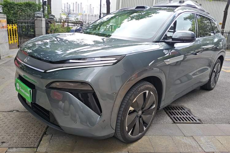 BYD Tang L 2025 — фото 1