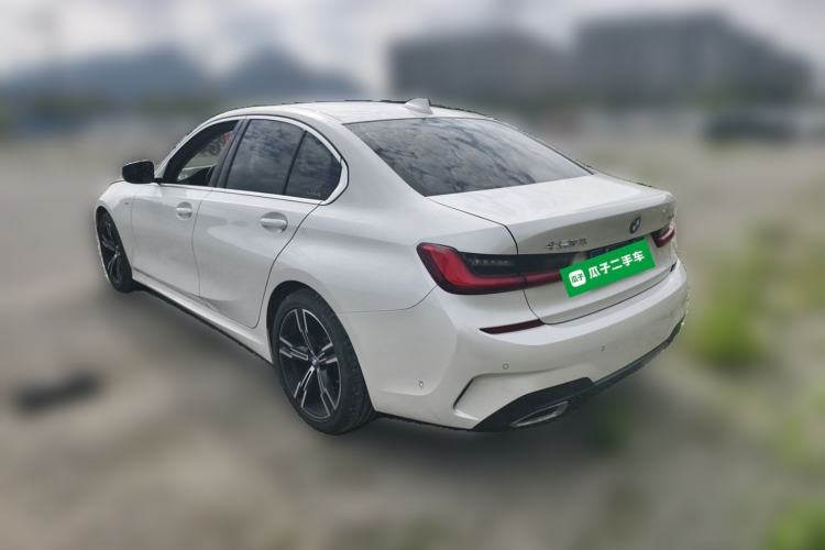 BMW 325i 2022 — фото 4