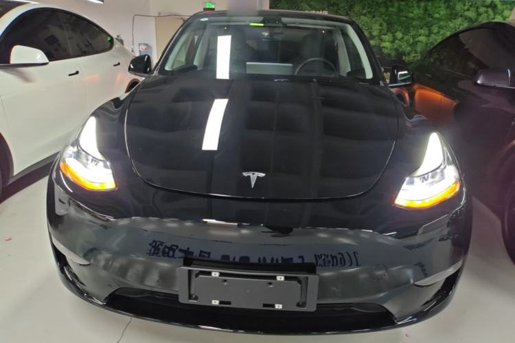 Tesla Model Y 2022 — 2