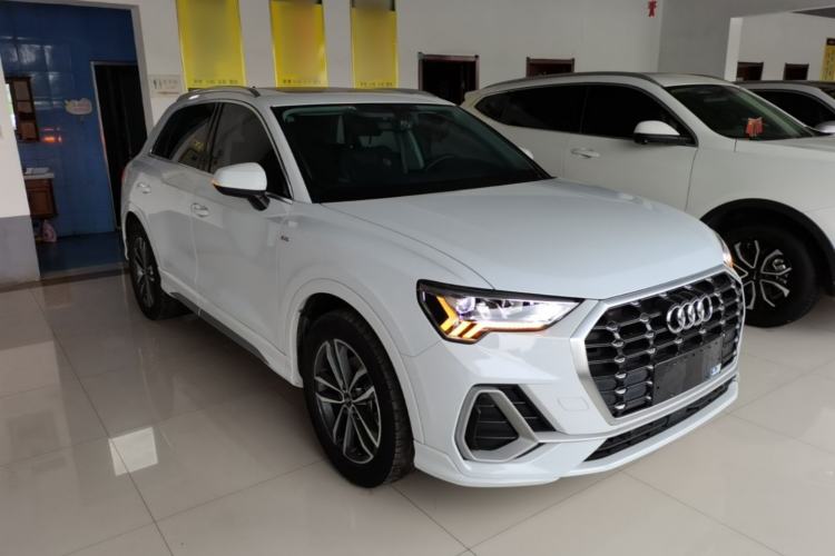 Audi Q3 2022 — 3