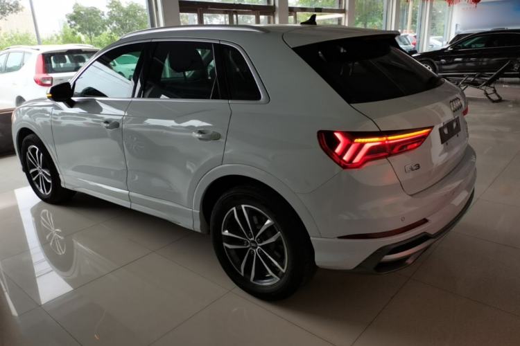 Audi Q3 2022 — 4