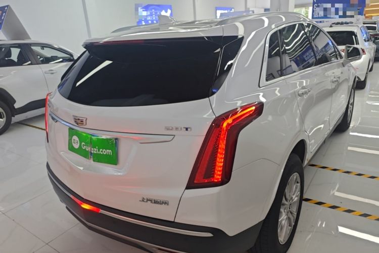 Cadillac XT5 2023 — фото 5